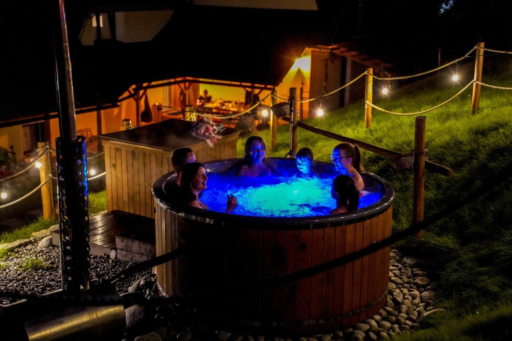 Pokoje Goscinne U Chycow Zakopane Bagian luar foto